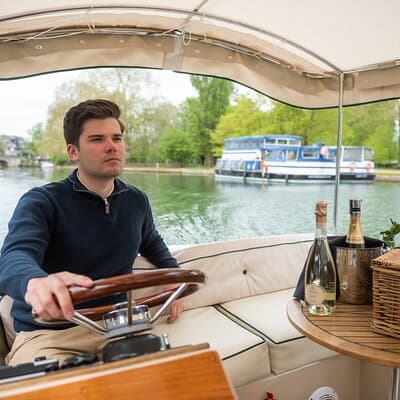 Oxford Sightseeing River Cruise Along The University Regatta Course