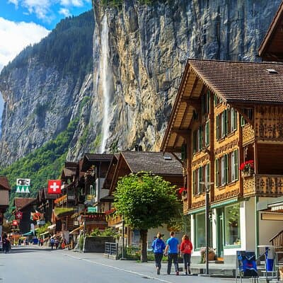 Lauterbrunnen-Mürren: Swiss Alps Small Group Tour from Interlaken
