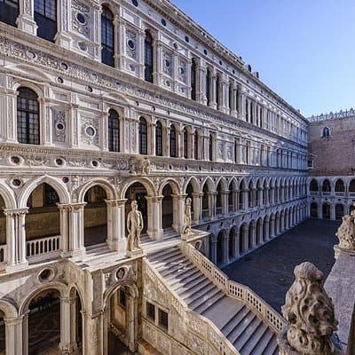 Venice: Doge's Palace Guided Tour With Tickets & Optional Gondola