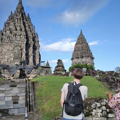 Yogyakarta: Borobudur Top Access & Prambanan Temple Private Tour