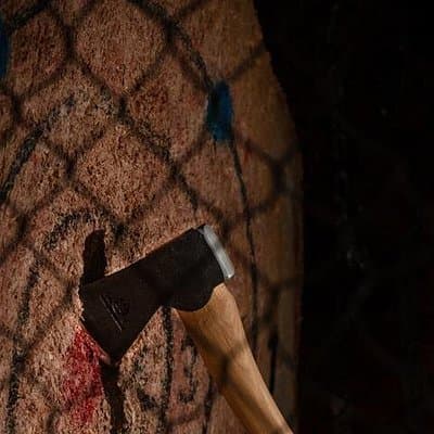 Guided Axe Throwing Experience in Frankfurt Altstadt