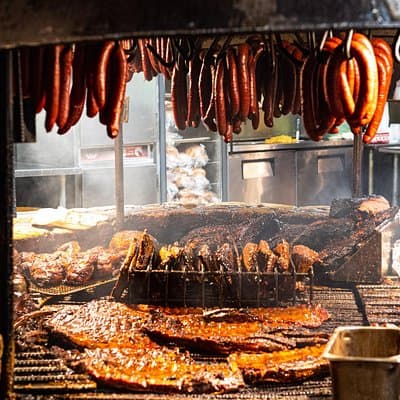 From Austin: Hill Country BBQ & Wine Shuttle