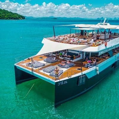 Luxury Boat to James Bond Islands with Lunch and Sunset Dinner