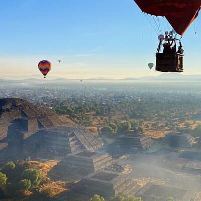 Hot Air Balloon Flight + Breakfast at La Gruta + Pick Up in CDMX or We Fly