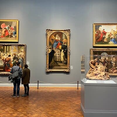 Art Institute of Chicago Skip-the-Line Exclusive Guided Tour