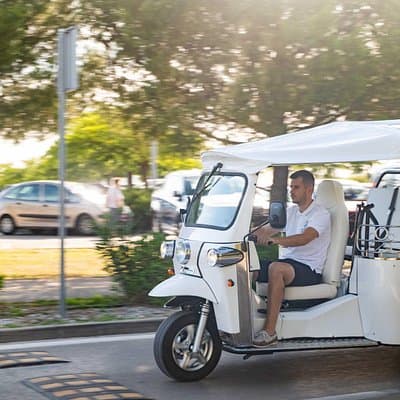 Zadar: City and Wine Tour in Zadar with Eco Tuk Tuk