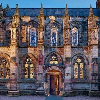Historic Edinburgh and Rosslyn Chapel Full-Day Private Tour in a Premium Minivan