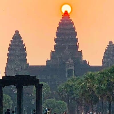 Angkor Wat Sunrise & All Highlight Angkor Temple Private Day Tour