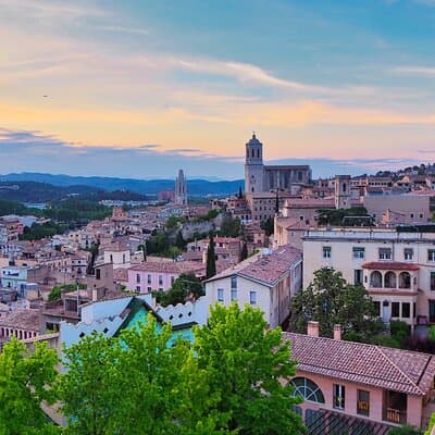 Girona History, Legends, and Food Walking Tour with food tasting