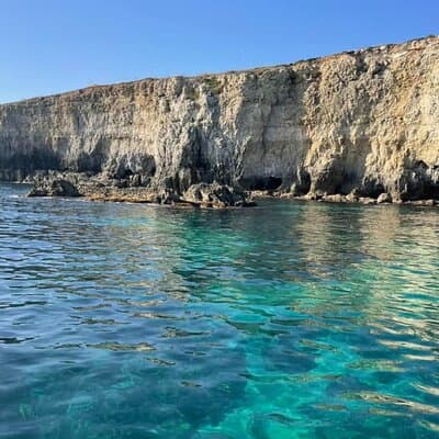 Boat tour of Ortigia, sea caves, Pillirina and snorkeling