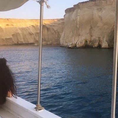 Private boat tour with prosecco and fresh fruit