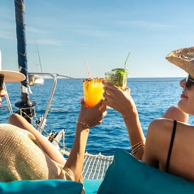 Mallorca Katamaran Tour mit Tapas 4-Stunden. Maximal 12 Personen.