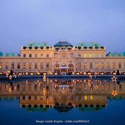 Christmas at Belvedere: 3hr Private Tour of Upper Palace & Market