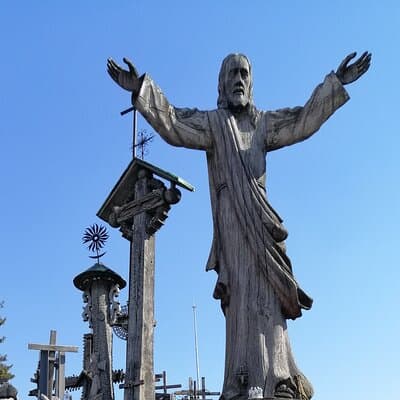 5,5 Hour Small Group Tour to Hill of Crosses from Riga