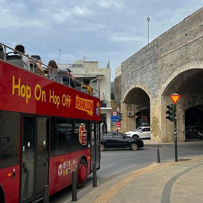 Hop-On Hop-Off Sightseeing Bus Tour in Heraklion
