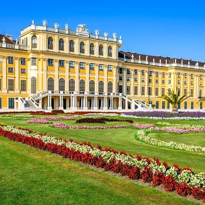 Vienna: Skip-the-Line Schönbrunn Palace & Gardens Tour