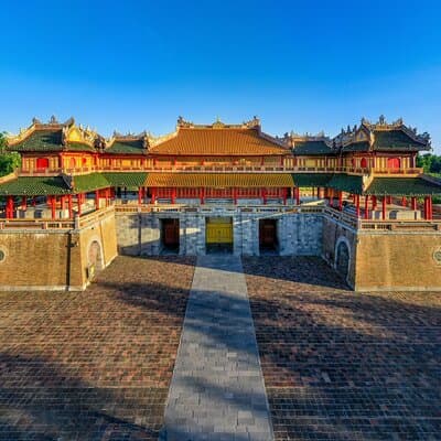 Hue Imperial City Walking Tour: Citadel & Forbidden City