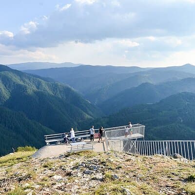 Hiking to Eagle's Eye and Devil's Throat Cave