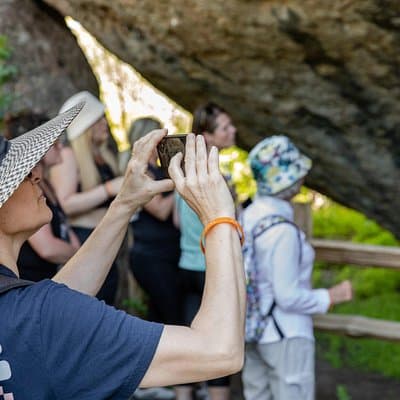 Malibu: Guided Vineyard Hike with Photo Stops and Wine