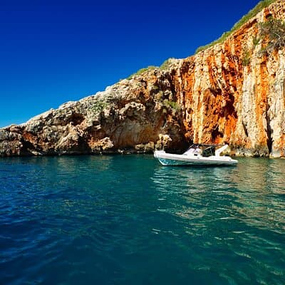 Exclusive Private Tour: Red Rocks & Pakleni Islands