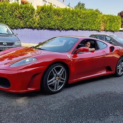 Ferrari driving experience on motorway in Braga