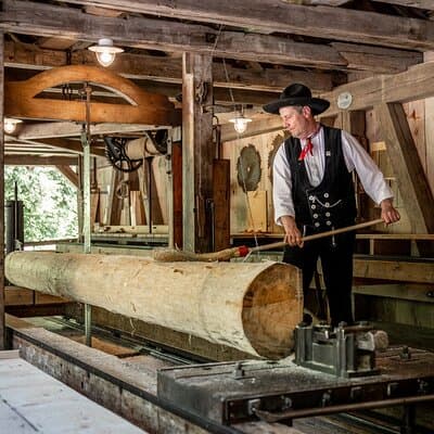 Experience Switzerland in the Ballenberg open-air museum