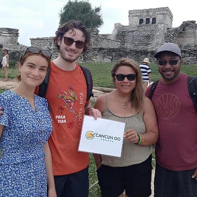 Archeological Guided Walking Tour in Tulum