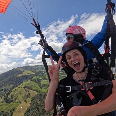 Paragliding flight in Medellin