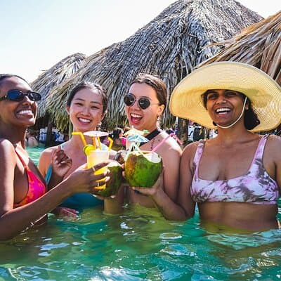 Full Day Tour of 5 Must-See Places in the Rosario Islands