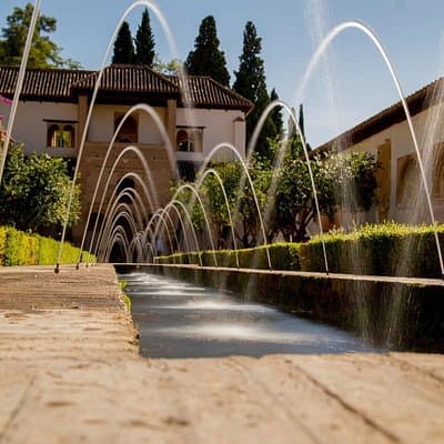 Guided tour of Alhambra and Generalife with Nasrid Palaces