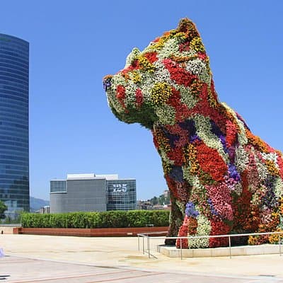 Guggenheim Bilbao Museum Private Small Group Tour with Ticket