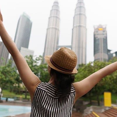 Kuala Lumpur Private Tour: Petronas Towers Ticket & Batu Cave