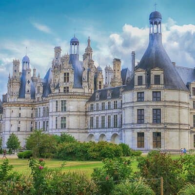 Day Tour of Chateaux of Chenonceau, Chambord & Caves Ambacia from Tours/Amboise