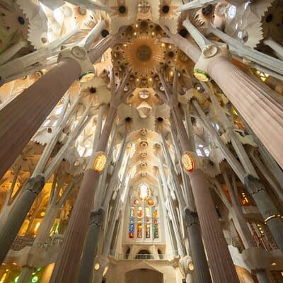 Sagrada Familia Guided Tour with Skip the Line Ticket