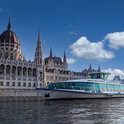 Budapest Danube Cruise with Drink, Audio Guide