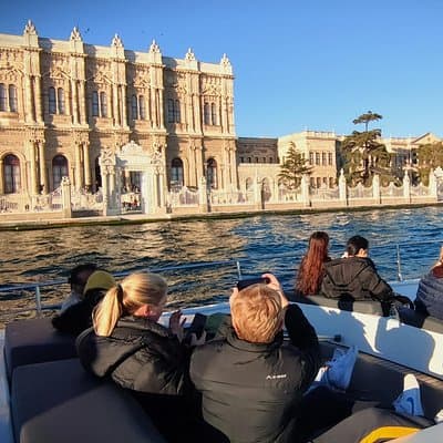Imperial Splendor: Dolmabahce Palace & Bosphorus Yacht Cruise