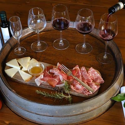 Private Tuscan meal with Wine and EVO oil tasting