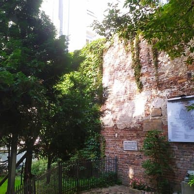 Historical Walking Tour of Jewish Warsaw