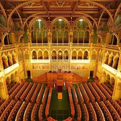 Budapest Parliament Audio Guide Tour with Danube Cruise