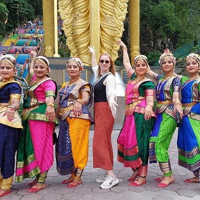 Batu Caves & Malaysian Handicraft Tour: Pewter & Batik Experience