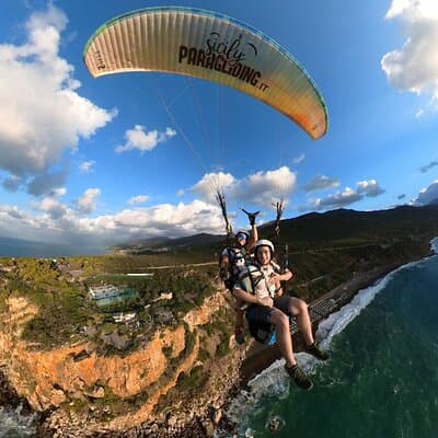 Tandem-Gleitschirmflug in Cefalù