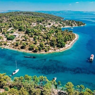 Blue Lagoon, Borkko Beach & Šolta with lunch & drinks from Split