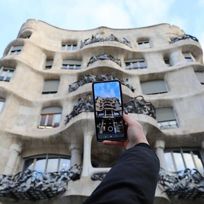 Guided private morning tour of La Pedrera with Casa Batlló ticket
