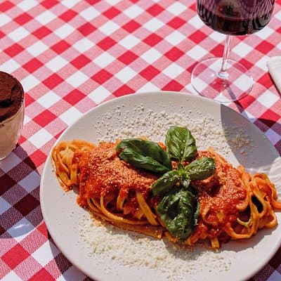 Pasta Cooking Class with Tiramisu-making in Rome, Piazza Navona