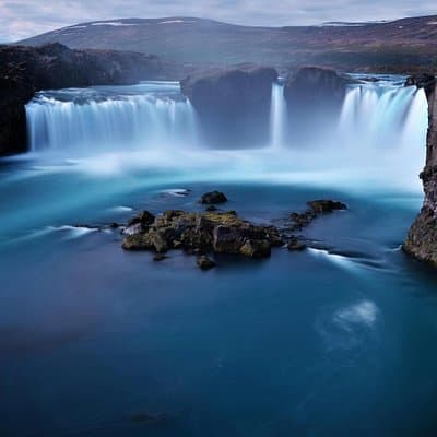 From Akureyri Port: Godafoss Waterfall Tour for Cruise Ships (V)