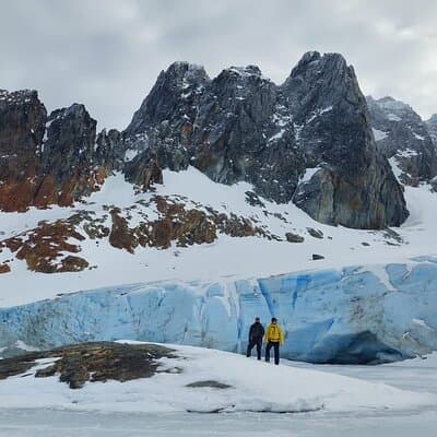 Trekking to Ojo del Albino Glacier