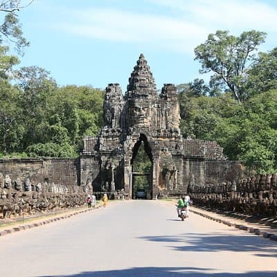 Haft Day Bayon and Ta Prohm Temples Private Tour