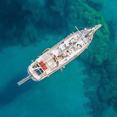 Crucero de natación exclusivo en Rodas: barra libre de cócteles y bufé gourmet