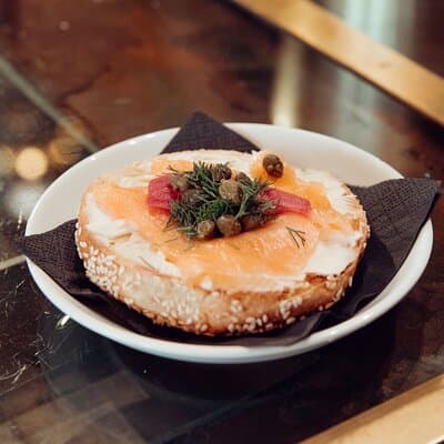 Old Montreal Guided Food Tour with 6+ Local Delicacies Tastings