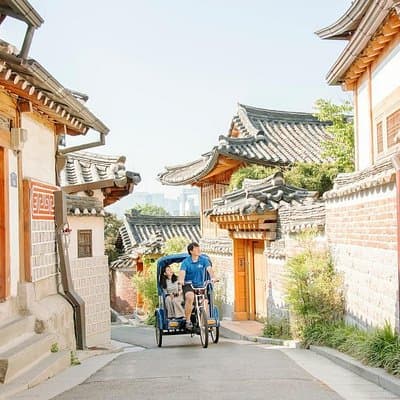 2 hr / Seoul Private Pedicab Tour : Bukchon Anguk Hanok Village